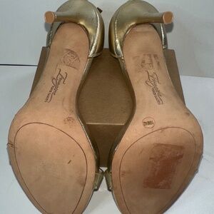 Imagine Vince Camino heels, never been worn size 10/42